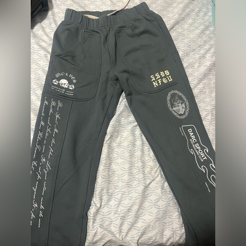 Darc sport cargo sweatpants her